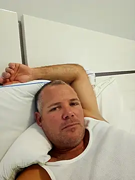 cubanitofeliz40 online show from November 2025 05:06:02 PM