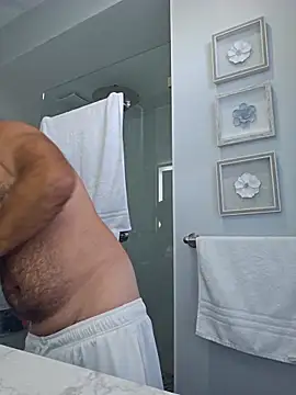 cubanitofeliz40 online show from December 2025 02:25:01 PM