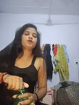 Snapshot of cute_radhikaa chatting on July 2026 05:39:01 PM cute radhikaa online show from July 2026 05:39:01 PM