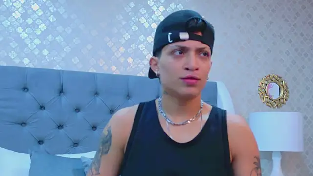 ZoeKrug online show from November 2025 11:55:02 AM