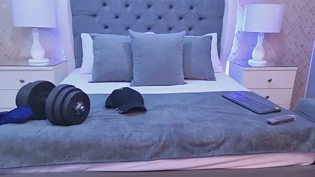 ZoeKrug online show from December 2025 11:41:02 AM