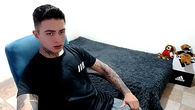 Snapshot of santii_ss chatting on October 2025 12:22:01 AM santii ss online show from October 2025 12:22:01 AM