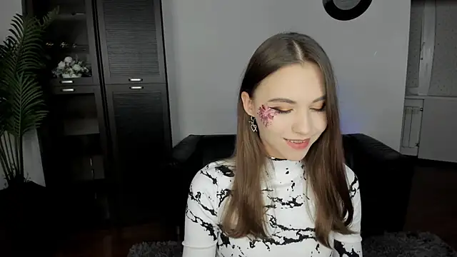 Snapshot of EllaCurtis chatting on October 2025 06:06:01 PM EllaCurtis online show from October 2025 06:06:01 PM