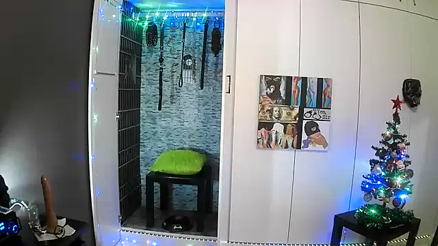 BaDSubMiss online show from December 2025 05:13:01 AM