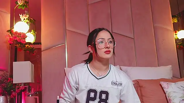 Snapshot of LucyLextonX chatting on March 2026 07:18:02 PM LucyLextonX online show from March 2026 07:18:02 PM