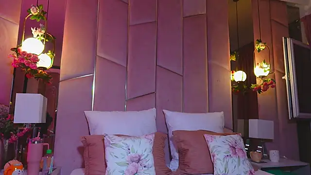 Snapshot of LucyLextonX chatting on March 2026 08:57:02 PM LucyLextonX online show from March 2026 08:57:02 PM