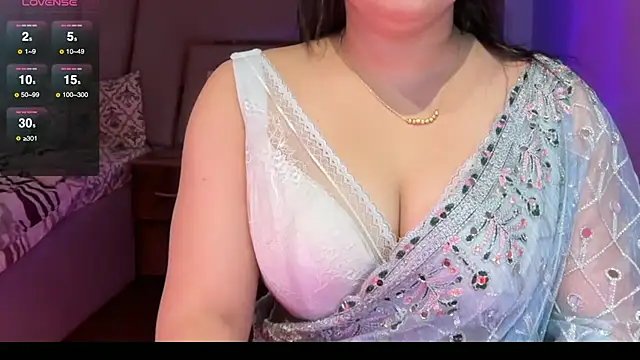 Snapshot of SunhariGirl chatting on September 2025 01:45:02 PM SunhariGirl online show from September 2025 01:45:02 PM