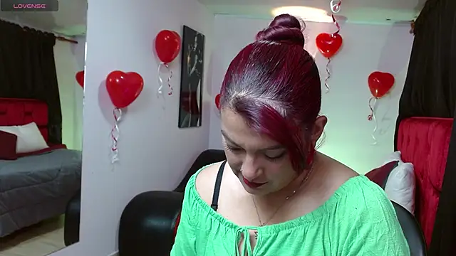 Snapshot of Princess_moan chatting on September 2025 08:30:01 PM Princess moan online show from September 2025 08:30:01 PM