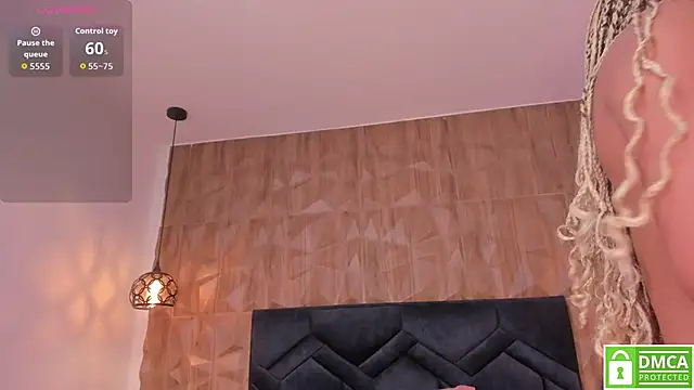 Gia Scott online show from November 2025 09:07:01 PM