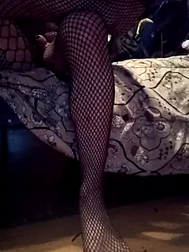 Snapshot of Crossedsissy chatting on April 2026 11:43:02 PM Crossedsissy online show from April 2026 11:43:02 PM