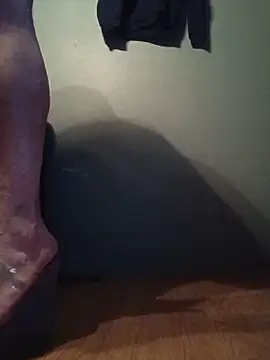 Snapshot of Crossedsissy chatting on May 2026 02:06:01 AM Crossedsissy online show from May 2026 02:06:01 AM