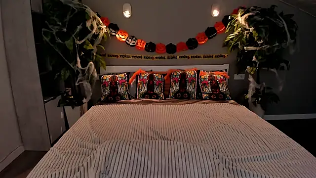 Snapshot of IvyLaurent chatting on October 2025 05:37:01 AM IvyLaurent online show from October 2025 05:37:01 AM