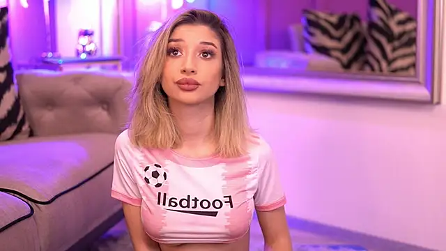 OdetteMason online show from September 2025 05:00:01 AM