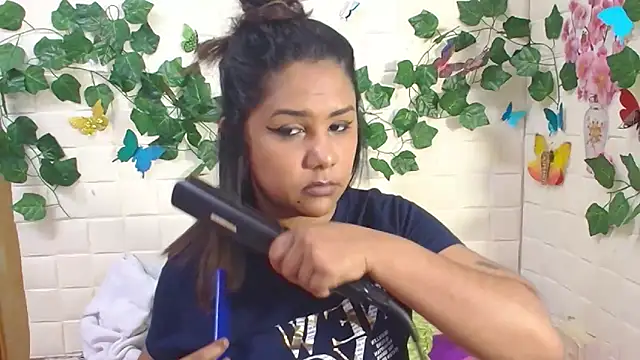 Snapshot of IndiaSexyStripper4u chatting on September 2025 04:50:01 PM IndiaSexyStripper4u online show from September 2025 04:50:01 PM