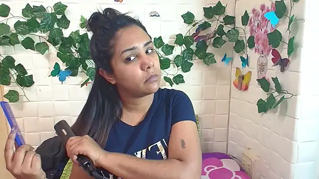 Snapshot of IndiaSexyStripper4u chatting on September 2025 05:24:02 PM IndiaSexyStripper4u online show from September 2025 05:24:02 PM