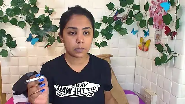 Snapshot of IndiaSexyStripper4u chatting on September 2025 04:40:01 PM IndiaSexyStripper4u online show from September 2025 04:40:01 PM