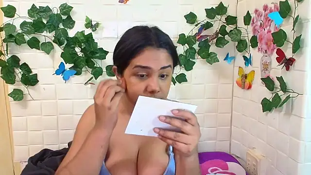 Snapshot of IndiaSexyStripper4u chatting on September 2025 05:38:01 PM IndiaSexyStripper4u online show from September 2025 05:38:01 PM