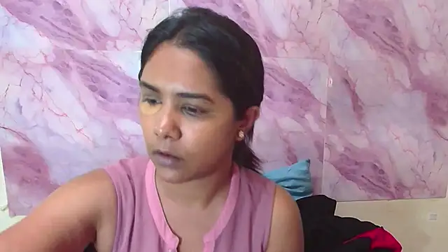 Snapshot of IndiaSexyStripper4u chatting on November 2025 06:06:02 PM IndiaSexyStripper4u online show from November 2025 06:06:02 PM