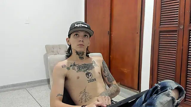 Snapshot of StraightBoy_Nick chatting on March 2026 05:57:02 AM StraightBoy Nick online show from March 2026 05:57:02 AM