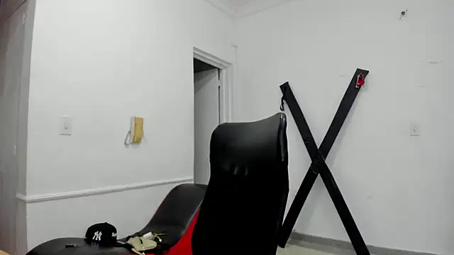 Snapshot of StraightBoy_Nick chatting on April 2026 11:29:02 PM StraightBoy Nick online show from April 2026 11:29:02 PM