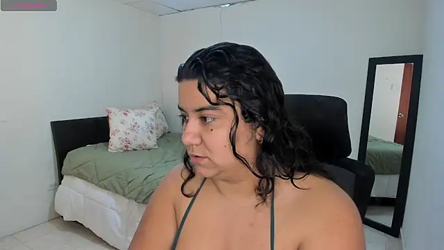 Snapshot of MariamCastiblanco chatting on June 2026 05:48:01 PM MariamCastiblanco online show from June 2026 05:48:01 PM