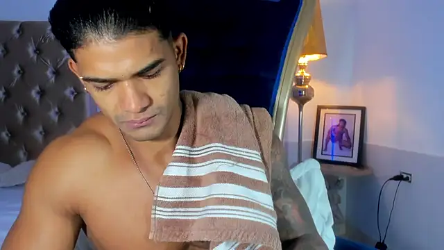 antonio  444 online show from October 2025 10:11:01 AM