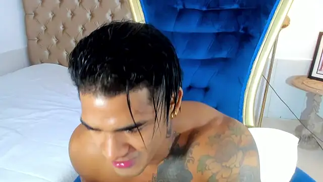 antonio  444 online show from November 2025 08:04:01 AM