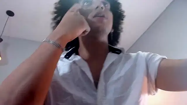 Xfire boy69 online show from November 2025 03:06:02 PM