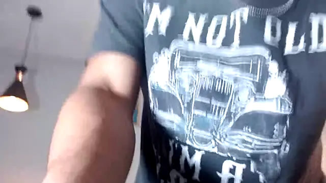 Xfire boy69 online show from November 2025 01:10:02 PM