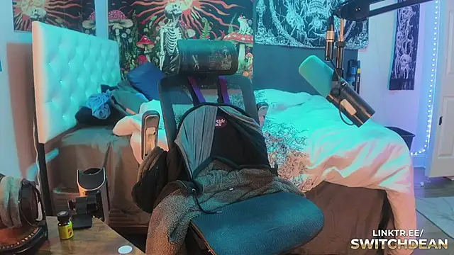 Snapshot of twunkdean chatting on November 2025 05:00:02 PM twunkdean online show from November 2025 05:00:02 PM