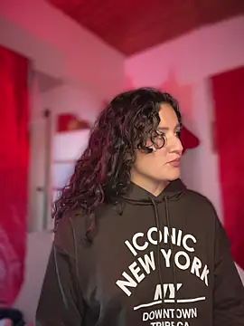 Dannaa Lovs online show from December 2025 11:15:02 AM