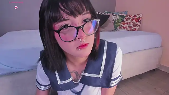 Snapshot of Blue_Sixx chatting on April 2026 10:36:02 PM Blue Sixx online show from April 2026 10:36:02 PM