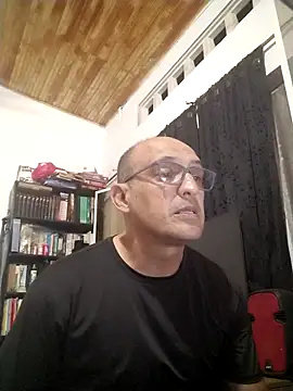 Snapshot of jorge406 chatting on April 2026 11:32:02 PM jorge406 online show from April 2026 11:32:02 PM