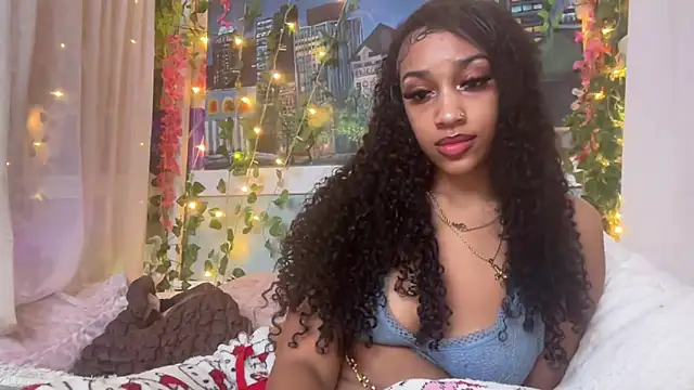 Snapshot of prettyblackgirl chatting on April 2026 03:27:02 AM prettyblackgirl online show from April 2026 03:27:02 AM