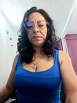  Kamy Hot online show from October 2025 05:25:02 PM