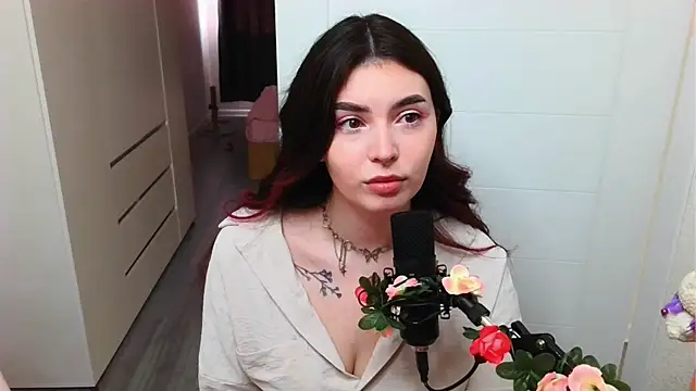 Snapshot of peachyness chatting on April 2026 12:58:02 PM peachyness online show from April 2026 12:58:02 PM