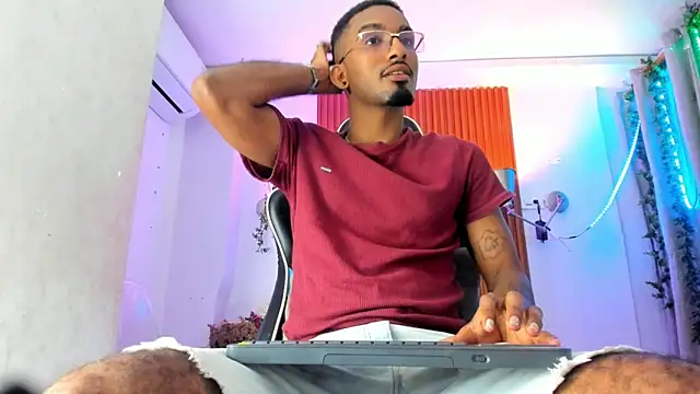 Darwin mayo online show from November 2025 05:24:01 PM