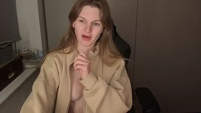 Snapshot of Lilly-Luscious chatting on November 2025 09:49:02 PM Lilly-Luscious online show from November 2025 09:49:02 PM