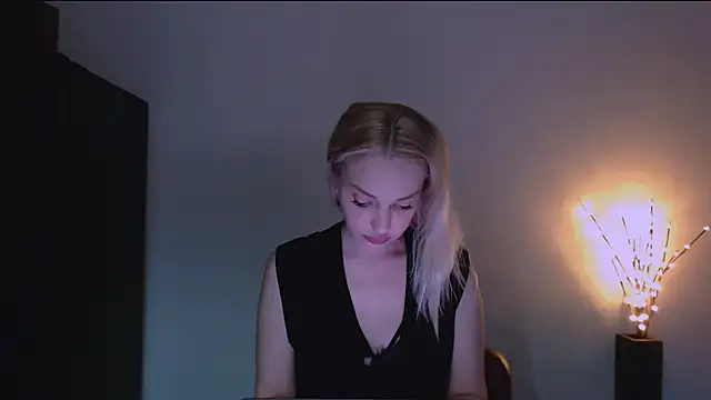 Snapshot of Lia_noo_regrets chatting on February 2026 05:12:02 PM Lia noo regrets online show from February 2026 05:12:02 PM