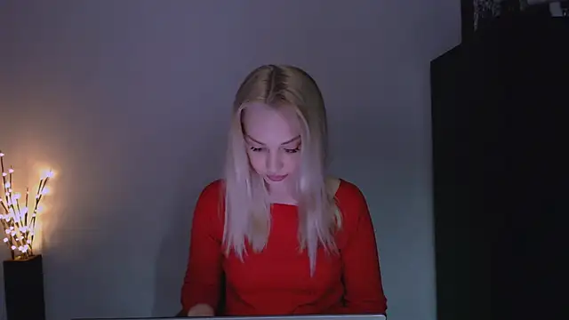 Snapshot of Lia_noo_regrets chatting on April 2026 05:25:02 PM Lia noo regrets online show from April 2026 05:25:02 PM