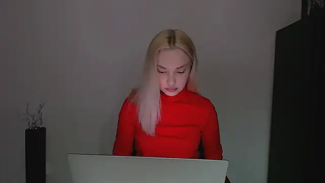 Snapshot of Lia_noo_regrets chatting on April 2026 05:14:02 PM Lia noo regrets online show from April 2026 05:14:02 PM