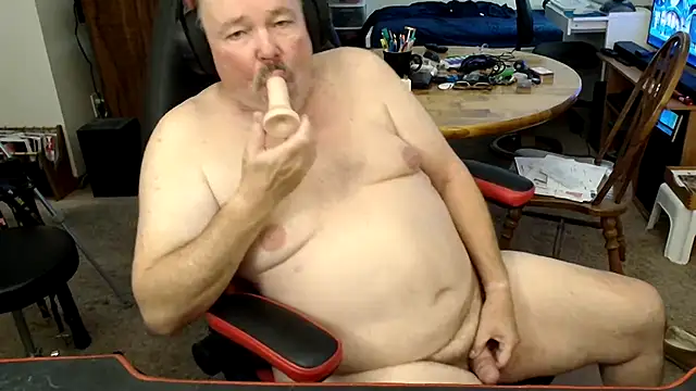 Snapshot of havethickcock chatting on November 2025 03:50:01 AM havethickcock online show from November 2025 03:50:01 AM