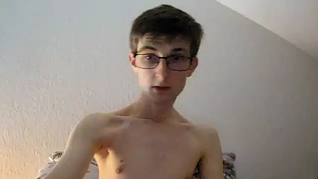 Snapshot of yourhengst chatting on December 2025 06:34:01 PM yourhengst online show from December 2025 06:34:01 PM