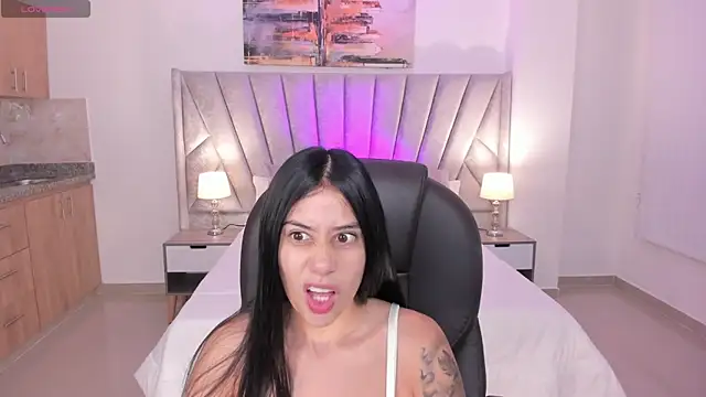 Snapshot of miranda_crawfor chatting on September 2025 11:23:02 AM miranda crawfor online show from September 2025 11:23:02 AM