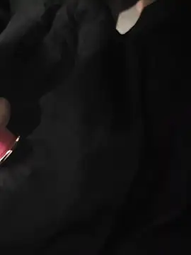 Snapshot of catluvr999 chatting on April 2026 08:39:02 PM catluvr999 online show from April 2026 08:39:02 PM