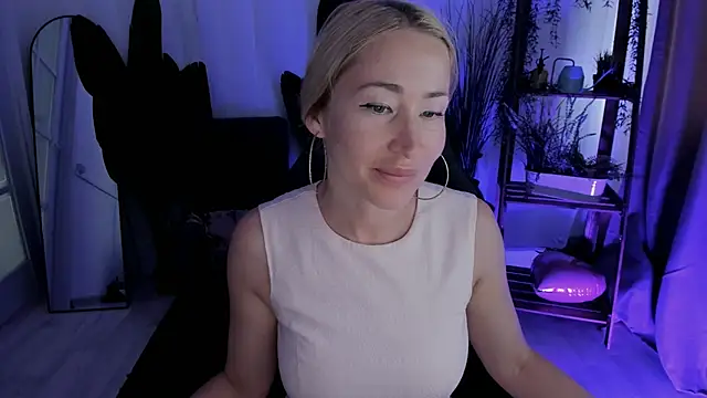 AstraMonroe online show from July 2026 11:06:02 AM