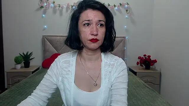 Snapshot of CameronEnns chatting on April 2026 06:46:01 AM CameronEnns online show from April 2026 06:46:01 AM