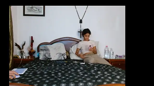 yenami online show from October 2025 06:23:02 AM