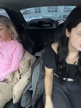 Snapshot of MiraReach chatting on November 2025 02:22:01 AM MiraReach online show from November 2025 02:22:01 AM