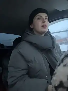 Snapshot of MiraReach chatting on November 2025 02:13:01 AM MiraReach online show from November 2025 02:13:01 AM